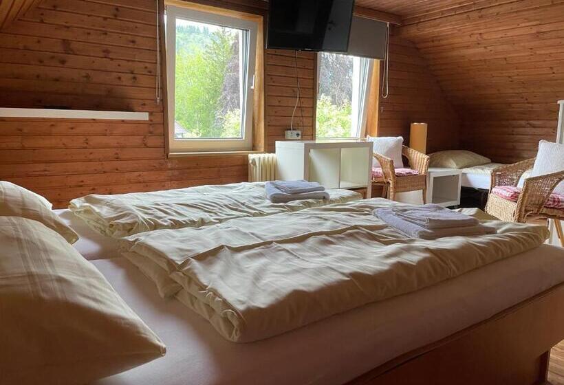 Номер Стандарт Трехместный, & Restaurant Edelweiss Alpine Lodge