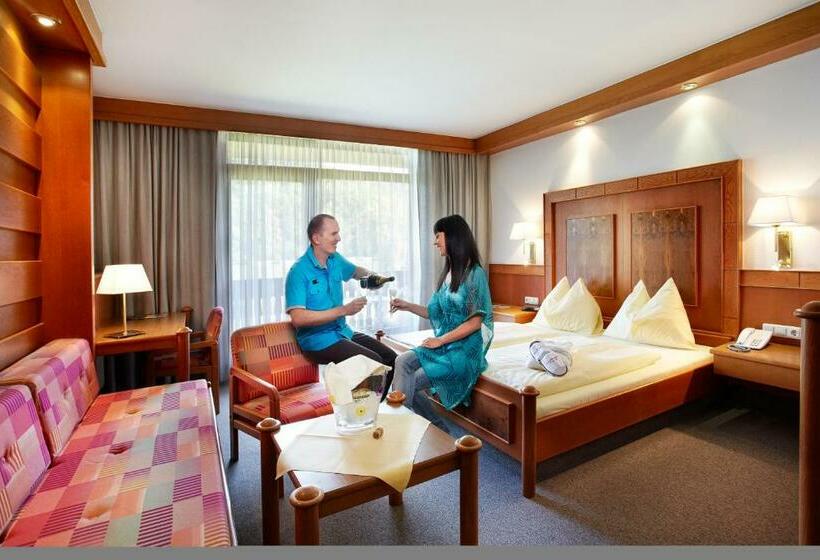 Номер Стандарт Вид на Сад, Riverresort Donauschlinge