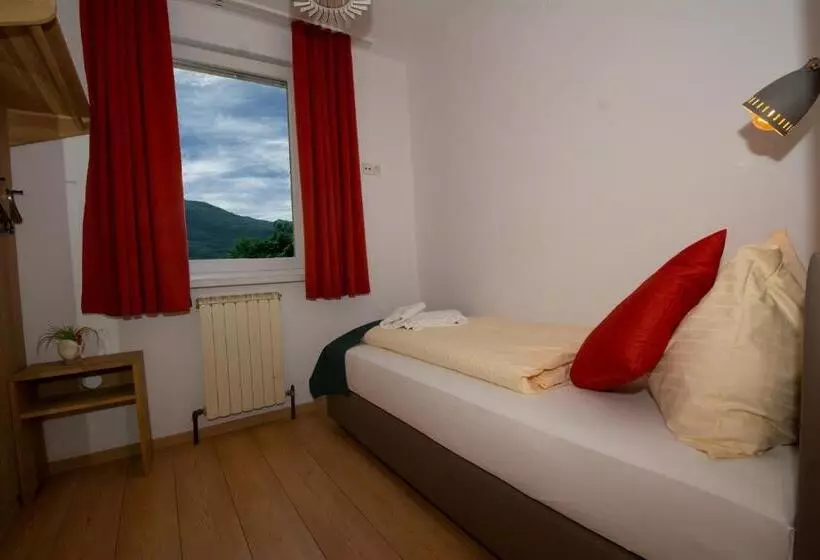 Family studio with balcony, Schlafmeile Traunsee
