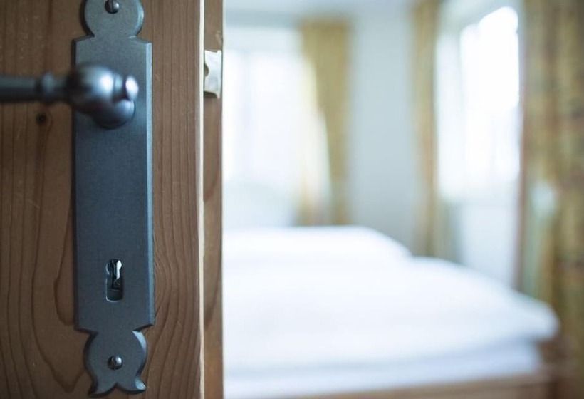 Номер Стандарт, Am Triendlhof