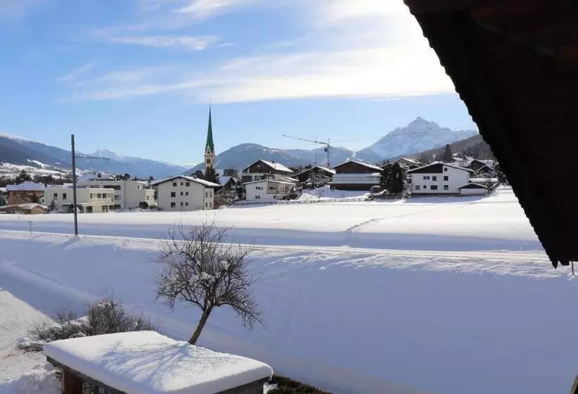 Apartament 2 Dormitoris amb Balconada, Pechhof