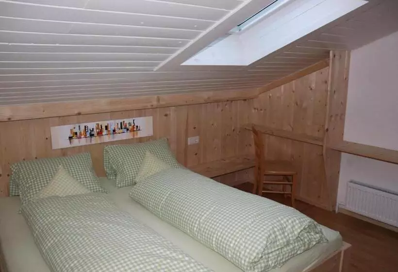 Apartament 2 Dormitoris amb Balconada, Pechhof