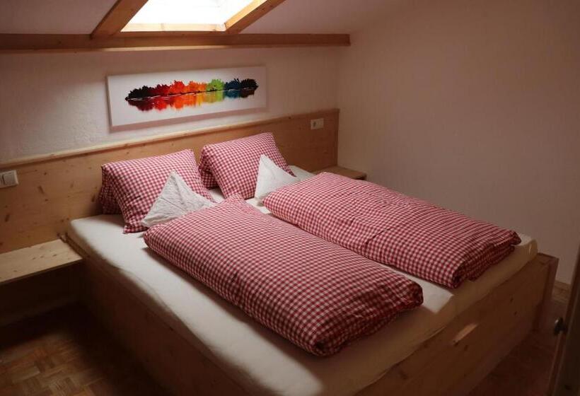 バルコニー付２ベッドルームアパートメント, Pechhof