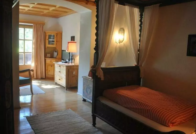 Standard Single Room, Romantikhotel Almtalhof