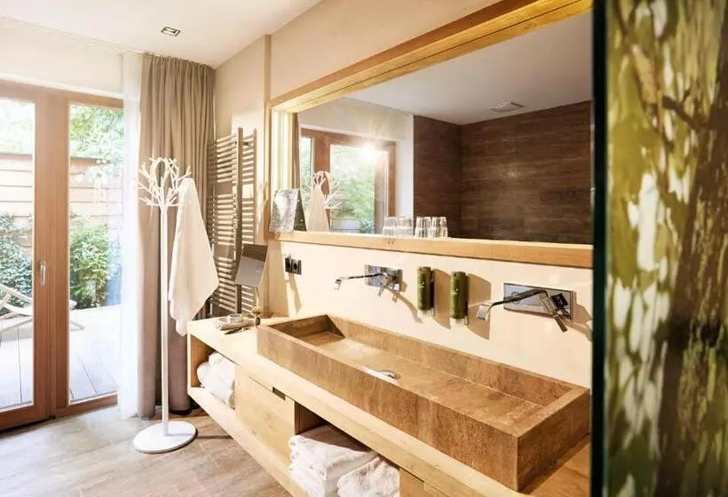 デラックススイート, Small Luxury Hotel Of The World   Daspost