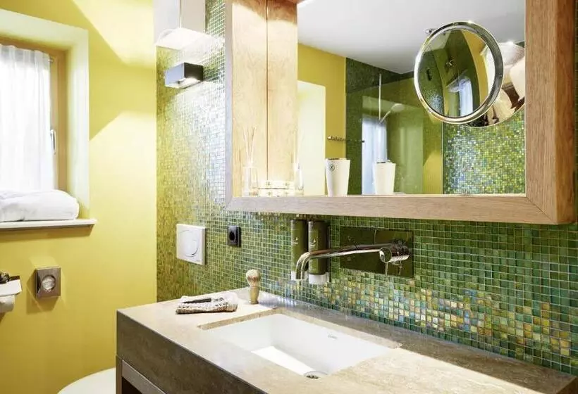 スイート, Small Luxury Hotel Of The World   Daspost