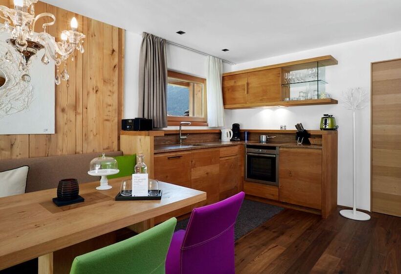 סוויטת דלוקס 2 חדרים, Small Luxury Hotel Of The World   Daspost