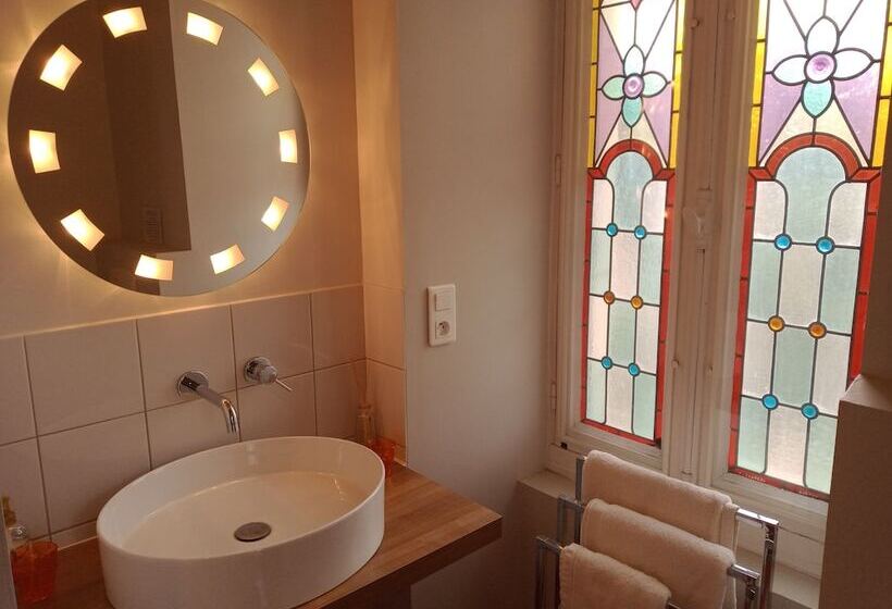 غرفة كومفورت, Château Du Breuil