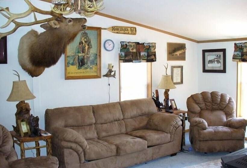 كابينة, Yellowstone Mountain Cabins