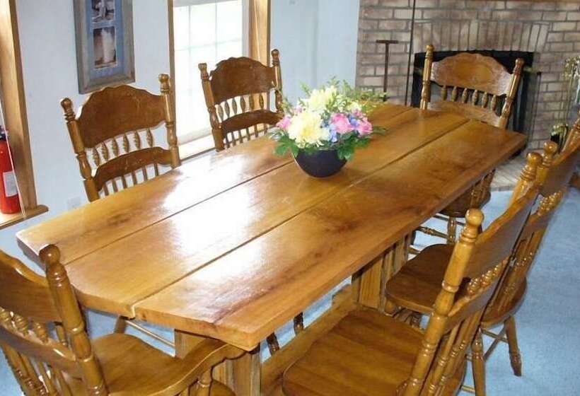 كابينة, Yellowstone Mountain Cabins