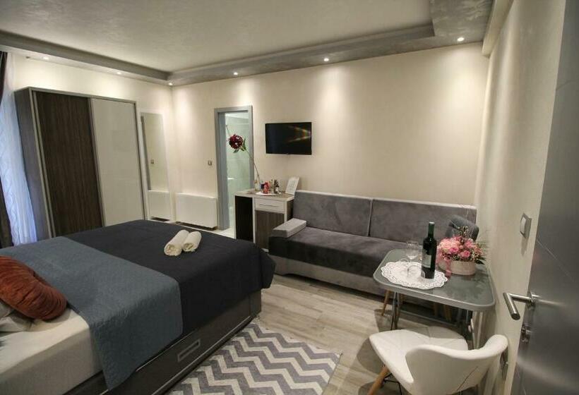 舒适三人间, Sette Stanze