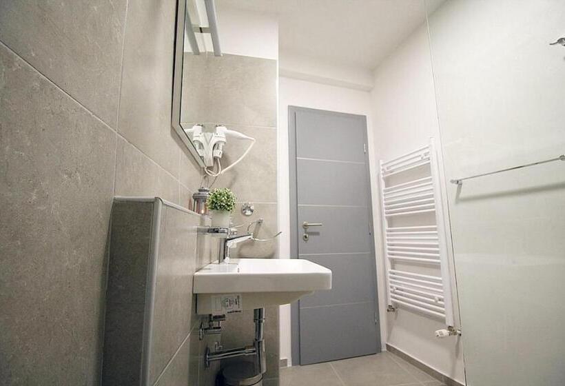 标准间, Sette Stanze