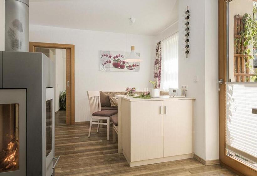 3 Bedroom Comfort Apartment, Apart Central – Premium Mountain&garden