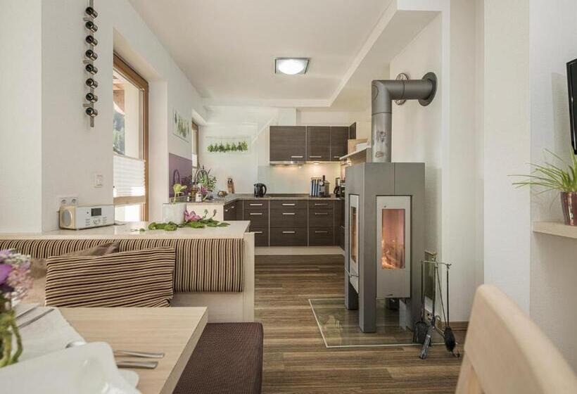 3 Bedroom Comfort Apartment, Apart Central – Premium Mountain&garden