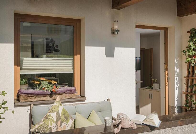 Апартаменты Comfort 3 Спальни, Apart Central – Premium Mountain&garden