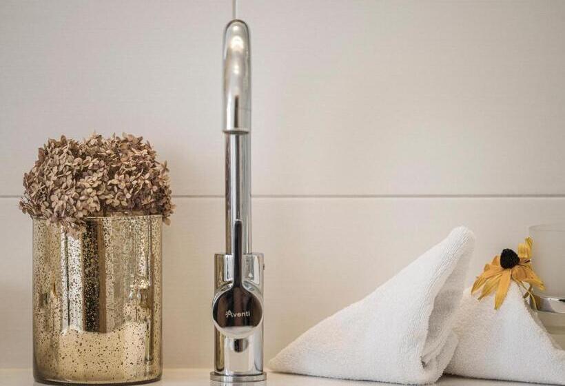 1 Bedroom Penthouse Apartment, Apart Central – Premium Mountain&garden