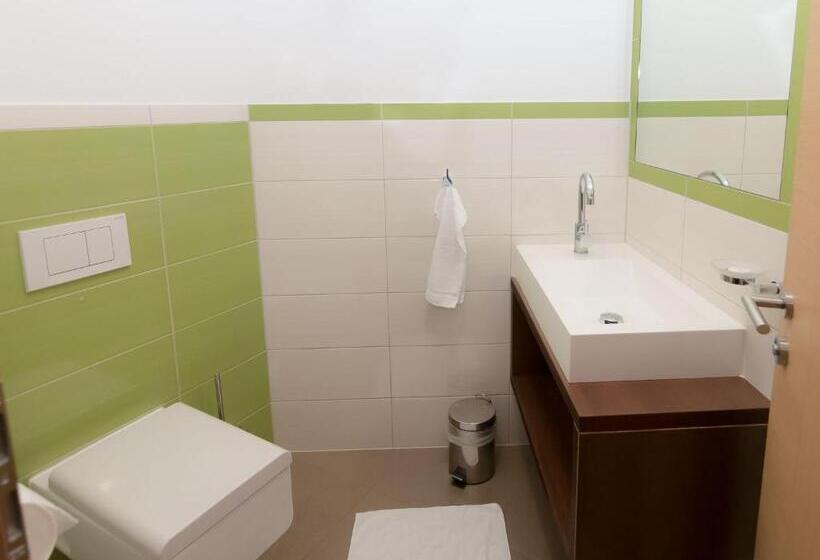 Lejlighed 3 Soveværelser, Apart Central – Premium Mountain&garden