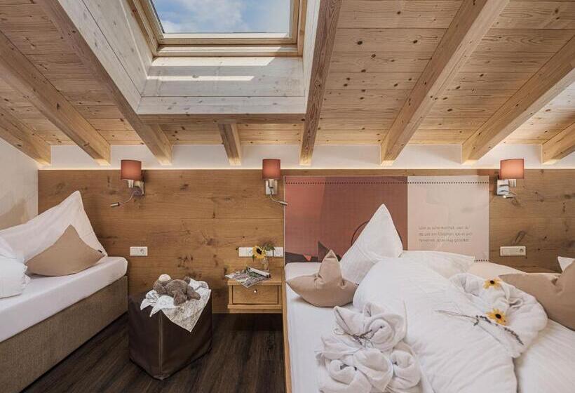 1 Bedroom Penthouse Apartment, Apart Central – Premium Mountain&garden