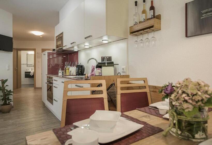 2 Sovrums Superior Lägenhet, Apart Central – Premium Mountain&garden