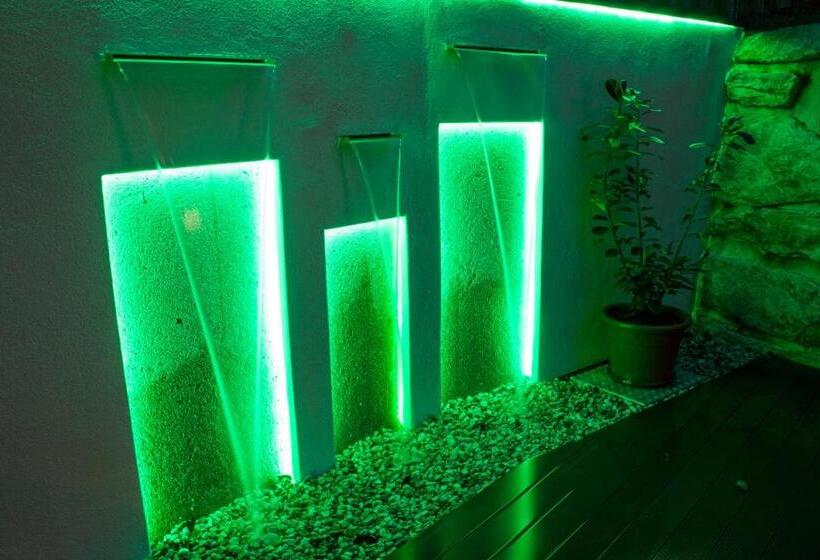 Lejlighed 3 Soveværelser, Apart Central – Premium Mountain&garden