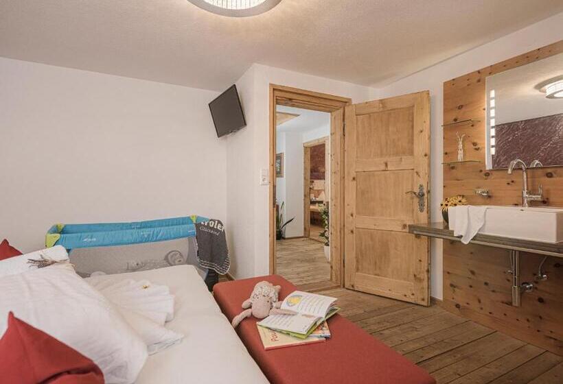 Chalet 1 Soveværelse, Apart Central – Premium Mountain&garden