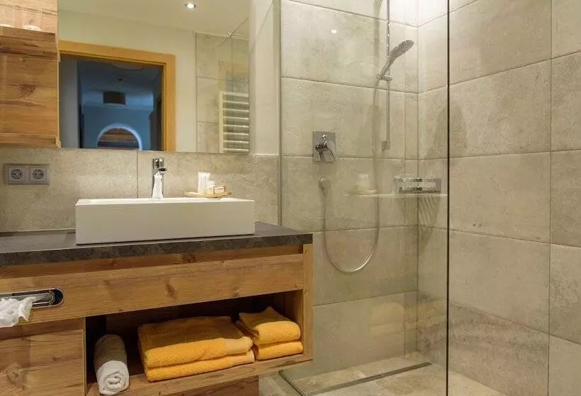 سوییت, Apart Hotel San Antonio
