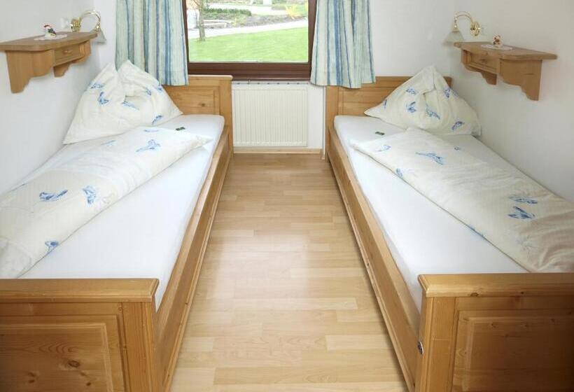 شقة غرفتين نوم مزودة بشُرفة, Bauernhof Serner