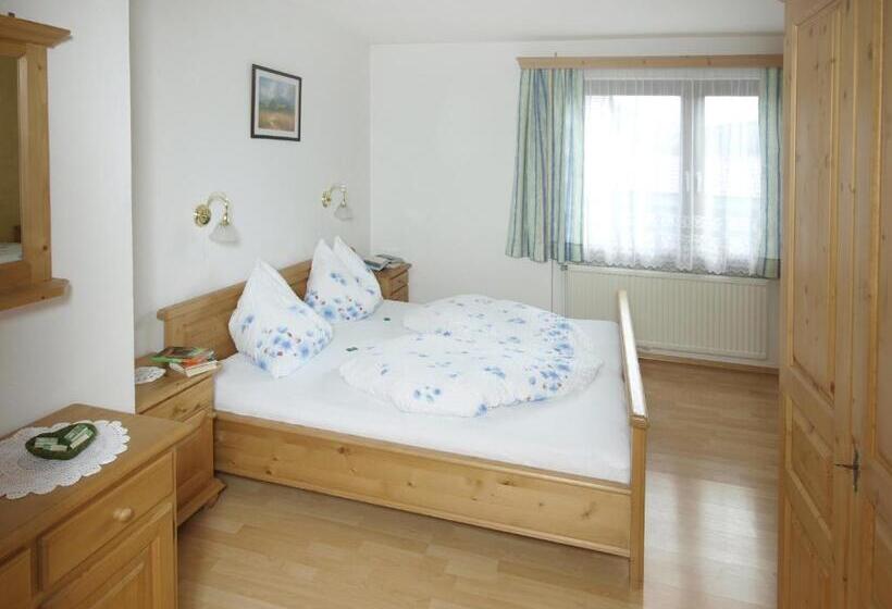 شقة غرفتين نوم مزودة بشُرفة, Bauernhof Serner