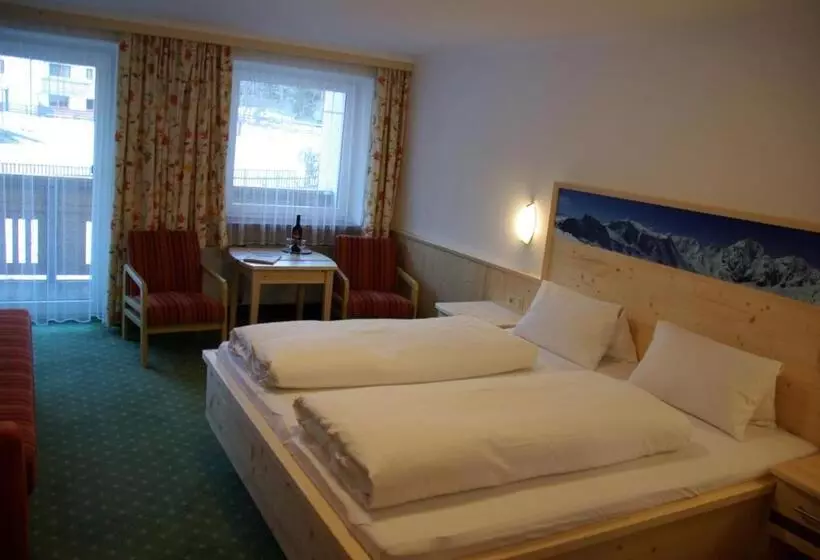 اتاق استاندارد سه نفره, Alpenhof Pension Garni