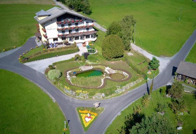 غرفة قياسية مزوَّدة بشُرفة, Berghotel Presslauer