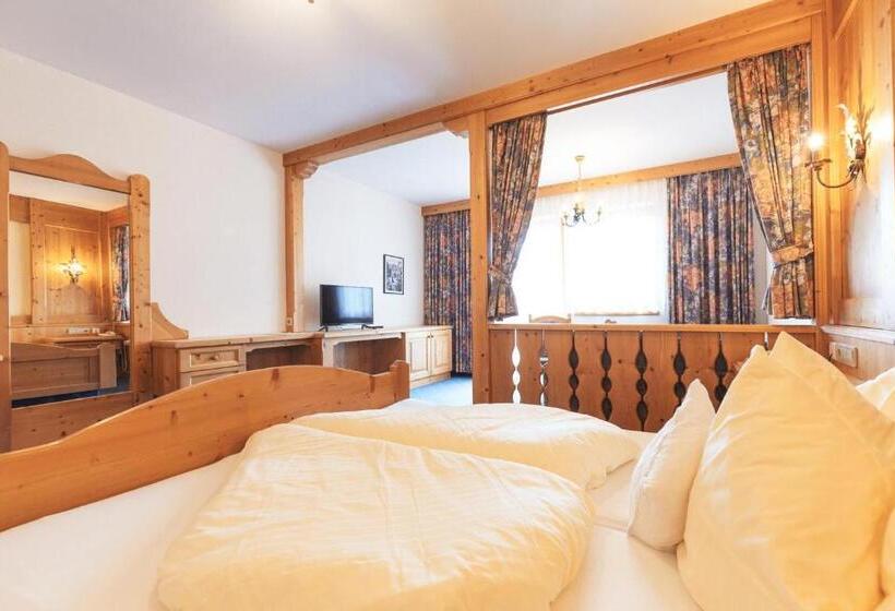 سوییت جونیور با بالکن, Bergidyll & Hotel Trofana