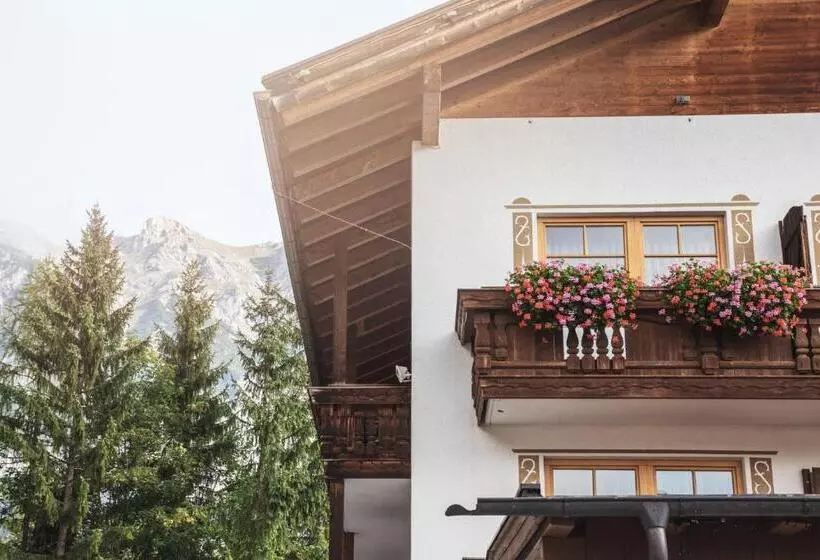 Standard Yhden Hengen Huone Parveke, Bergidyll & Hotel Trofana