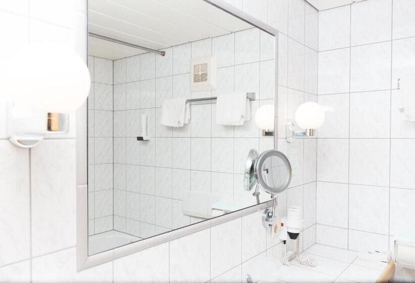 اتاق استاندارد یک تخته با بالکن, Bergidyll & Hotel Trofana