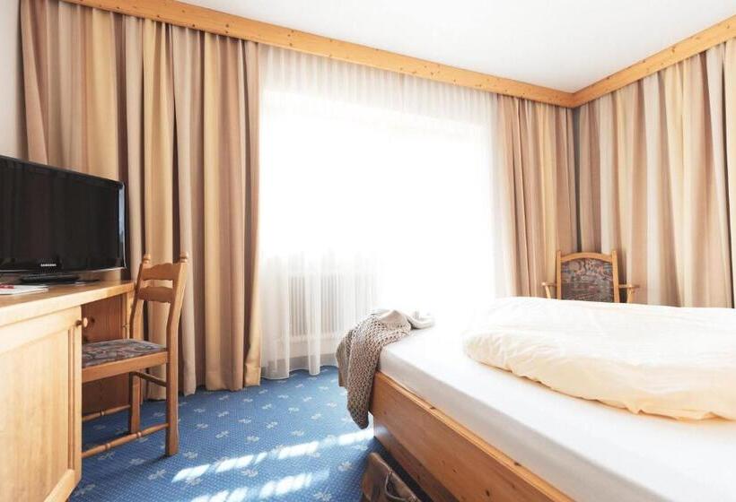 Номер Стандарт Индивидуальный с Балконом, Bergidyll & Hotel Trofana