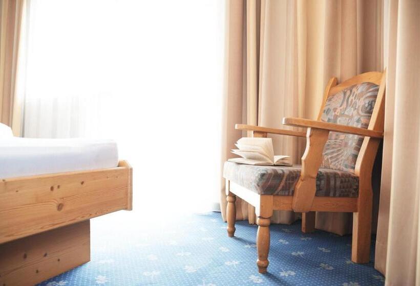 اتاق لوکس, Bergidyll & Hotel Trofana