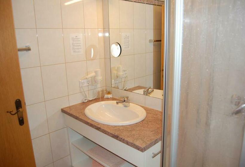 스탠다드 룸, Brunnwirt