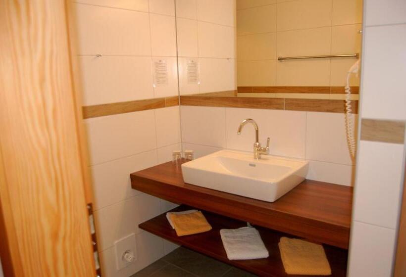 4인용 스탠다드 룸, Brunnwirt