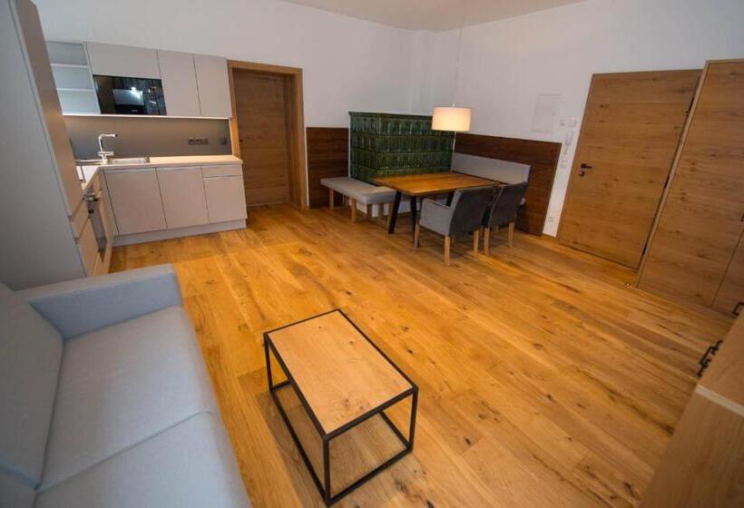 침실 1개 테라스 아파트, Brunnwirt