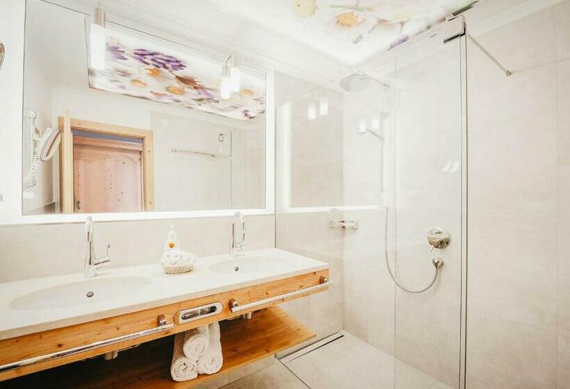 سوییت جونیور, Forster's Naturresort