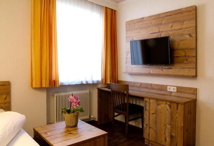 חדר דלוקס לשלושה, Gasthof Zum Schwanen