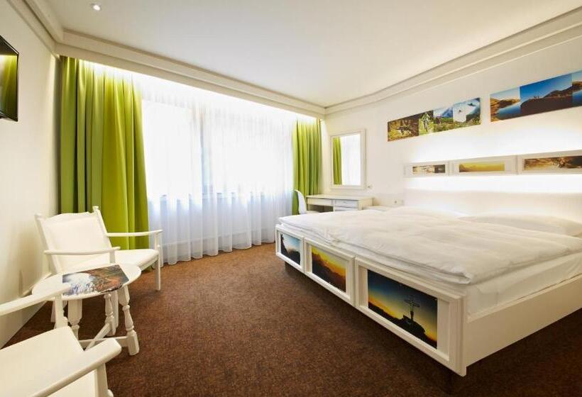 标准间, Saalbacher Hof