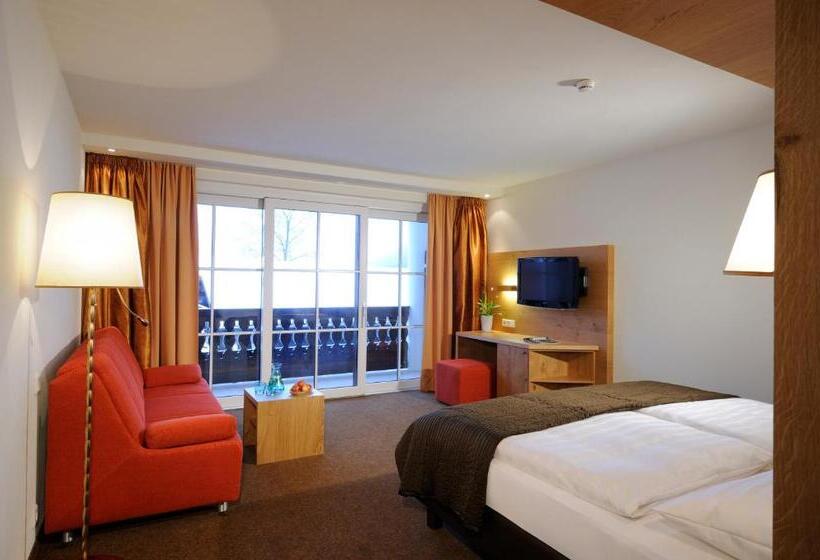 家庭间, Saalbacher Hof