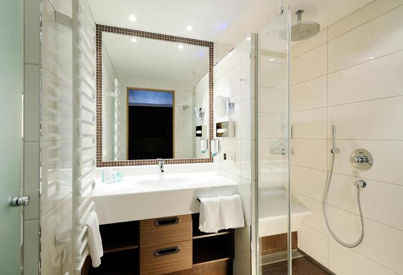 家庭间, Saalbacher Hof