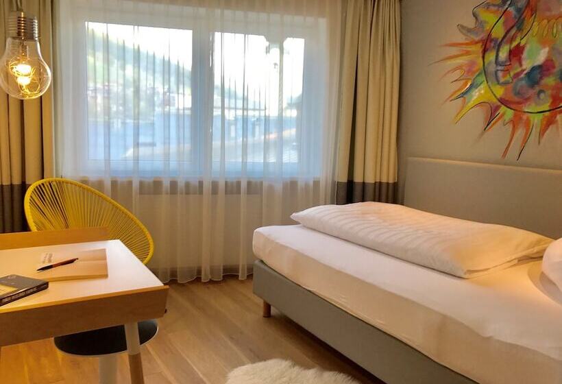 标准单人间, Saalbacher Hof