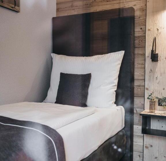 חדר סטנדרט יחיד, Vaya Pfunds