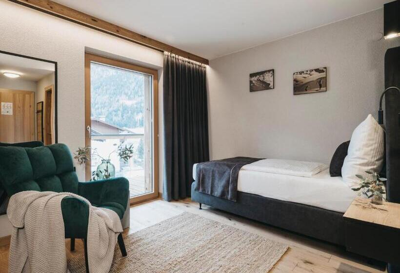 חדר סטנדרט יחיד, Vaya Pfunds