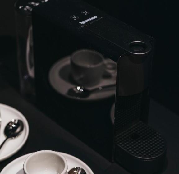 חדר סטנדרט, Vaya Pfunds