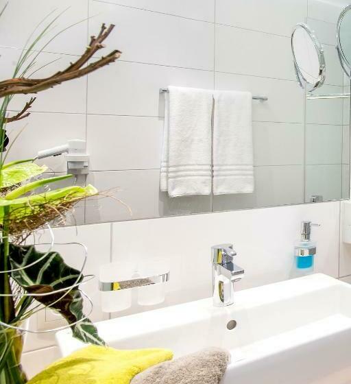 اتاق استاندارد, Das Lafairs