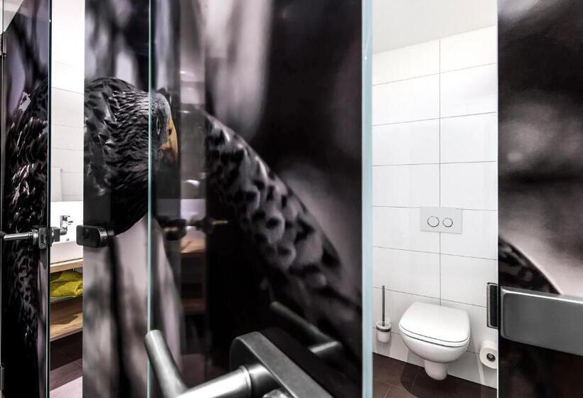 آپارتمان 1 خوابه, Das Lafairs