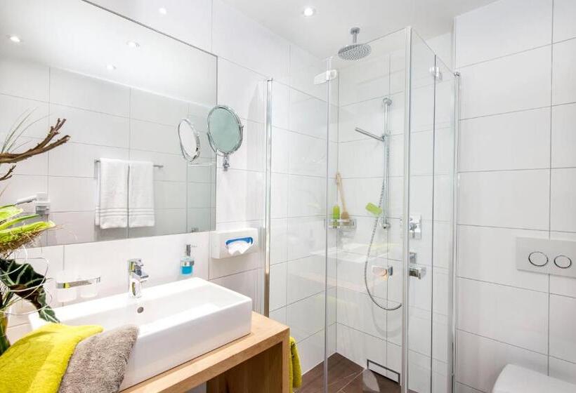 آپارتمان 1 خوابه, Das Lafairs